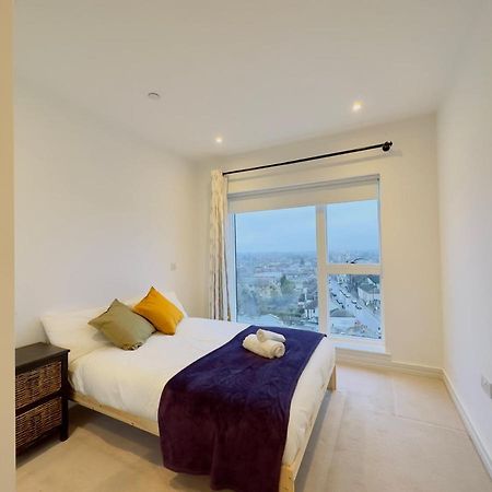 Apartamento Luxurious Comfy Penthouse - Steps To East Croydon Train Station - Views Exterior foto