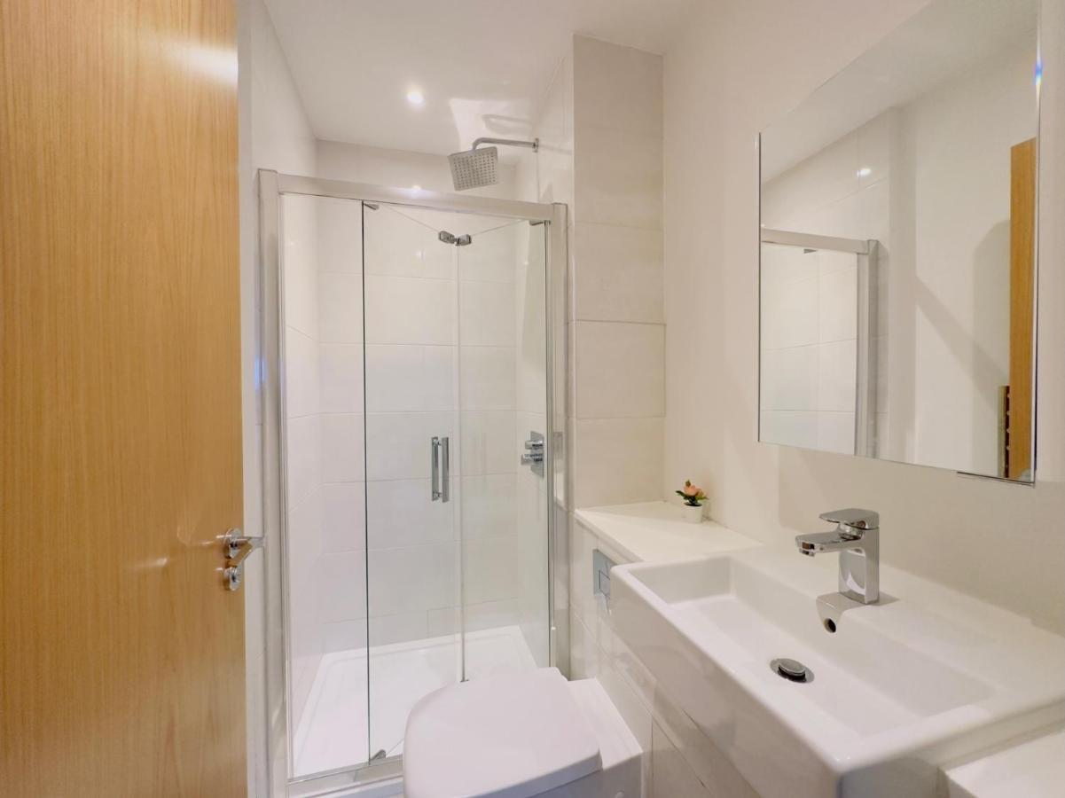 Apartamento Luxurious Comfy Penthouse - Steps To East Croydon Train Station - Views Exterior foto