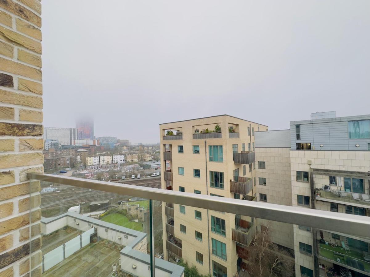 Apartamento Luxurious Comfy Penthouse - Steps To East Croydon Train Station - Views Exterior foto